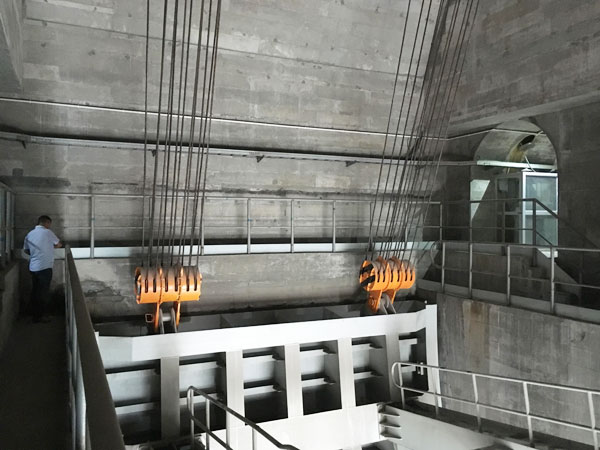 閘門水封更換、改造施工