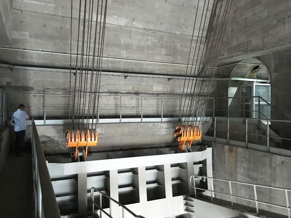 閘門水封更換、改造施工